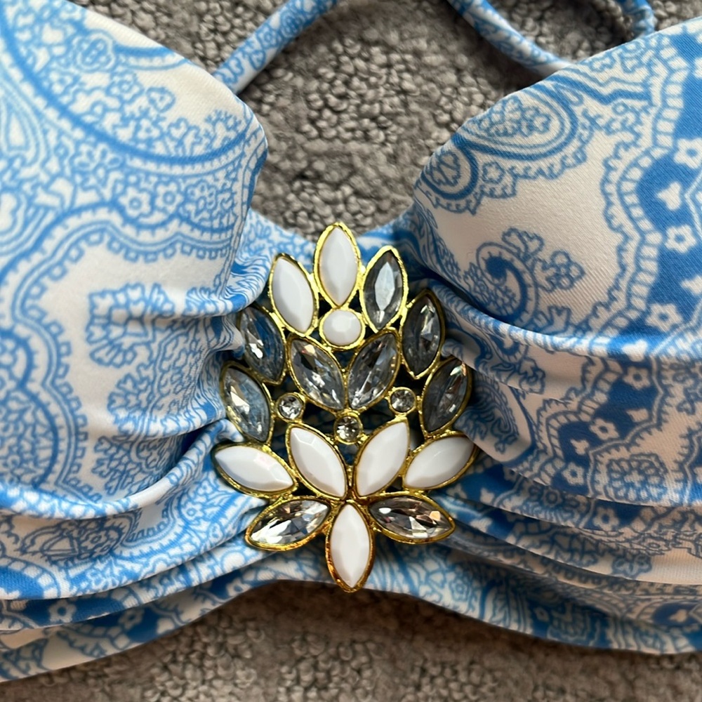 Victoria's Secret Bandeau Swim Top Blue and White Paisley with Broach Size 36C - Picture 4 of 5